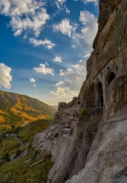 Mountain Cave comune di Vardzia in Georgia — Foto Stock