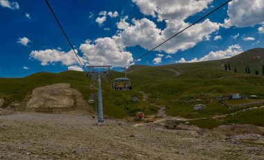 Goderdzi, Gürcistan - 08 Ağustos 2017: yeni inşa edilen modern teleferik
