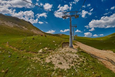 Hava teleferik yüksek çim plai ile Kafkasya dağlarında