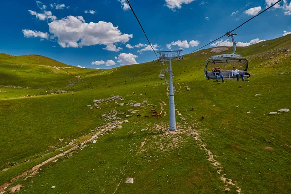 Goderdzi, Acara bölgesinde, Gürcistan - 08 Ağustos 2017: yeni teleferik 