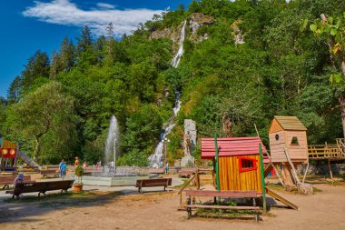 Borjomi, Gürcistan - 07 Ağustos 2017: Borjomi central Park'a chi ile