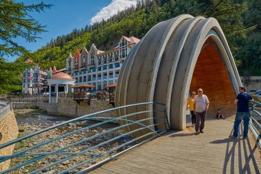 Borjomi, Gürcistan - 07 Ağustos 2017: lüks Crowne Plaza otel