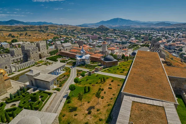 AKHALTSIKHE, GEORGIA - 08 AGOSTO 2017: Famoso Castello di Rabati Comp — Foto Stock