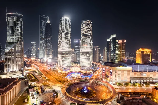 Вид з повітря на Шанхай Луйязуй вночі — стокове фото
