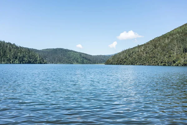 Beautiful alpine lake — Stock Photo, Image