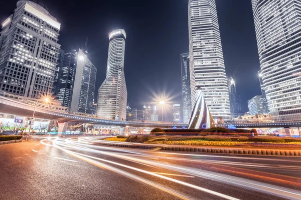 Shanghai moderne la nuit — Photo