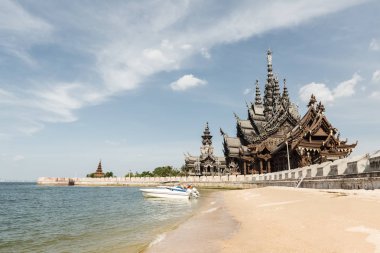 Pattaya hakikat Sanctuary
