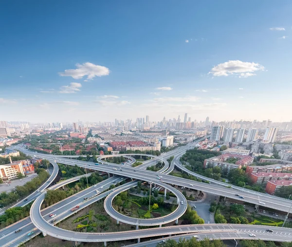 Autobahnkreuz Stadtautobahn — Stockfoto