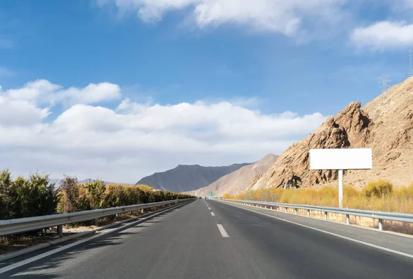 Highway and billboard — Stock Photo, Image