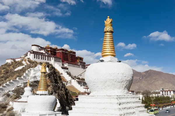 Potalapalatset i lhasa — Stockfoto