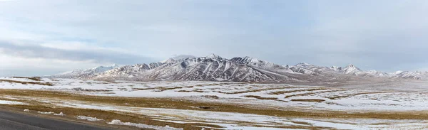 Vue panoramique montagnes de neige — Photo