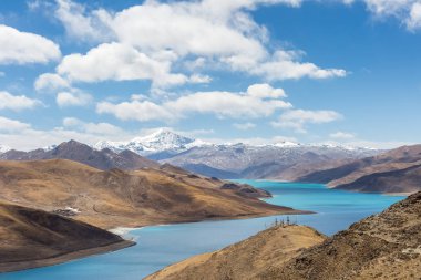 kar dağ ile kutsal Gölü