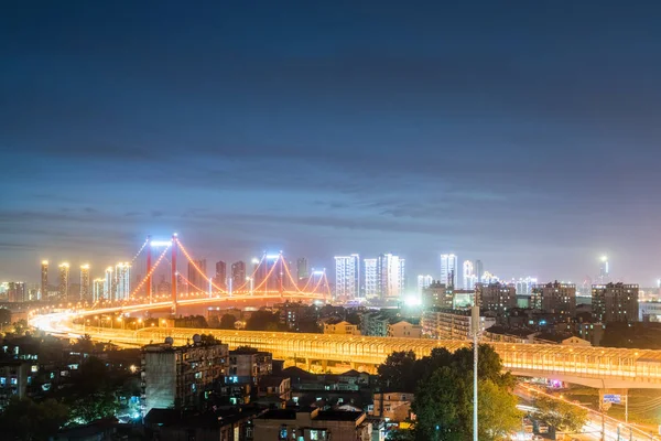 Wuhan ponte scena notturna — Foto Stock