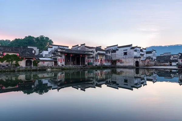 Villages anciens chinois à l'aube — Photo