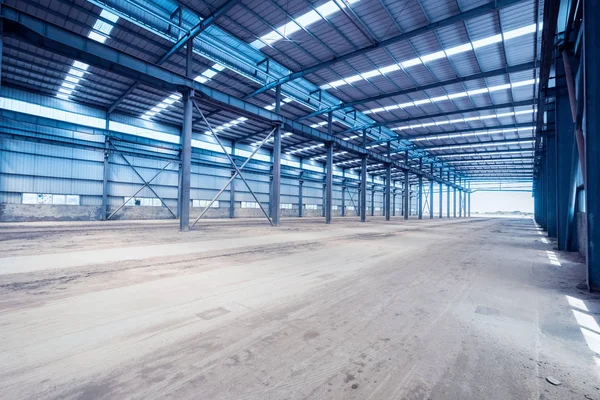 Interior of steel structure workshop — Stock Photo, Image