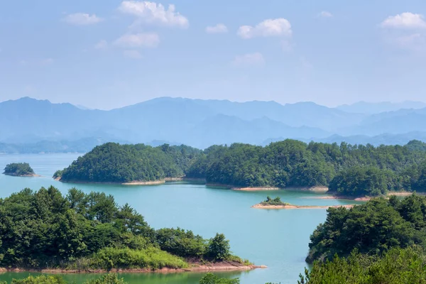 Hangzhou bin ada Gölü 