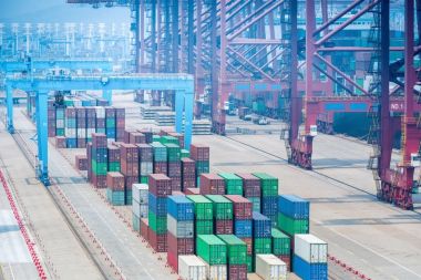 Konteyner terminal portre