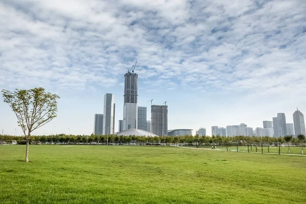 Green space park on new city — Stock Photo, Image
