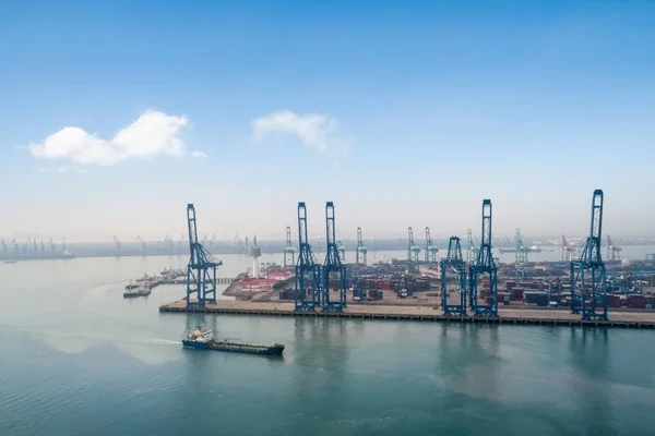 Luftaufnahme des Containerterminals — Stockfoto