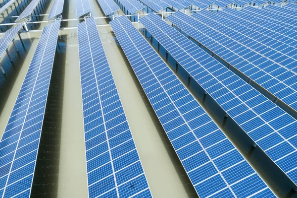 Solkraftverk från ovan — Stockfoto
