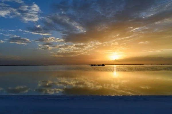 Krásné Qarhan Solné Jezero Při Západu Slunce Který Nachází Západní — Stock fotografie