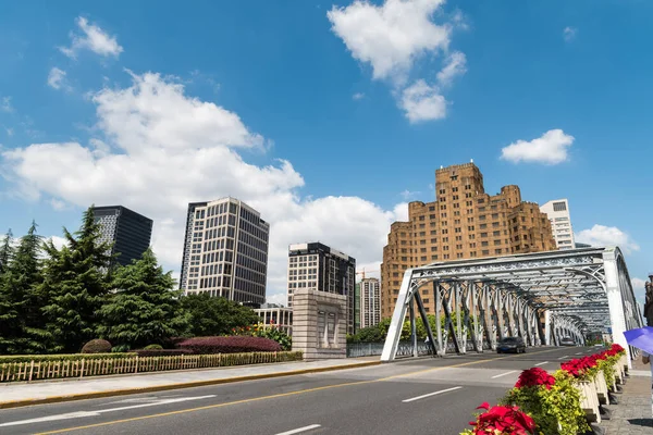 Gartenbrücke Von Shanghai Stadtstraßenhintergrund — Stockfoto