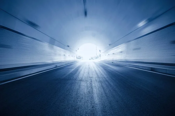 Tünel Hareketi Bulanık Arkaplan Mavi Ton — Stok fotoğraf