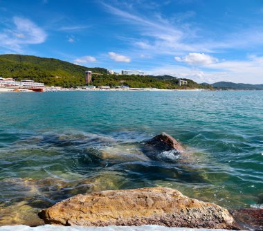 vahşi kayalık plaj