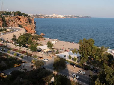 Antalya Türkiye 'nin Akdeniz kıyısı boyunca uzanan yol