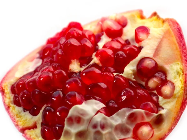 Ein Halbes Stück Zerbrochene Granatapfelfrucht Als Wunderbar Angereicherte Zwischenmahlzeit — Stockfoto