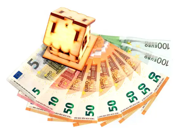 Casa Madera Billetes Papel Euro Como Símbolo Préstamo Hipotecario — Foto de Stock