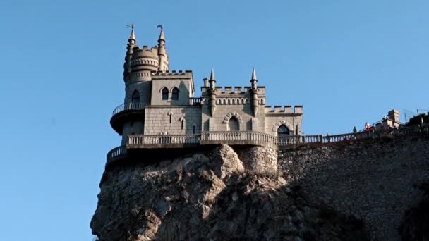 Castillo Encuentra Roca Mar Cerca Ciudad Yalta Crimea Nido Golondrina — Vídeos de Stock