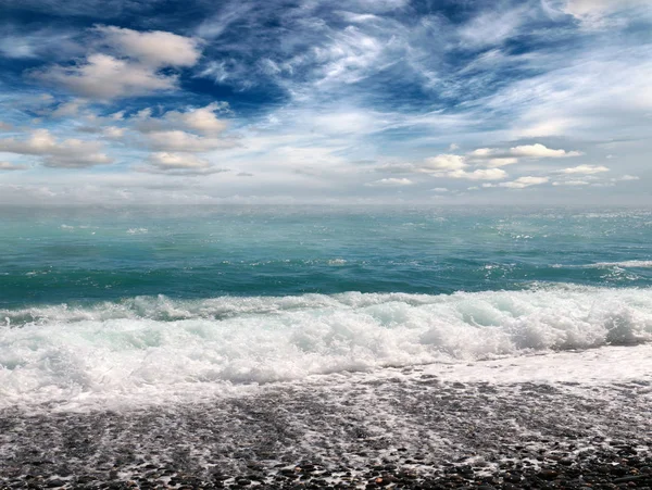 Ondas Mar Caindo Praia Rochosa Costa — Fotografia de Stock