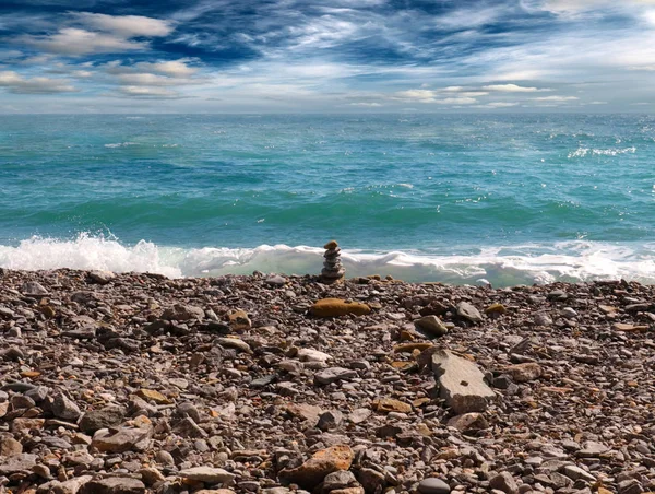 Pyramid Pebbles Rocky Beach Sea Coast — Stock Photo, Image