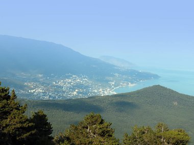 Dağ sırasından Kırım Cumhuriyeti 'nin Yalta şehrine