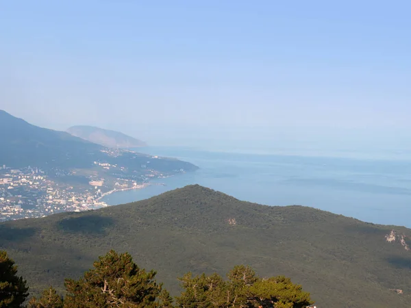 Vue Chaîne Montagnes Ville Yalta République Crimée — Photo