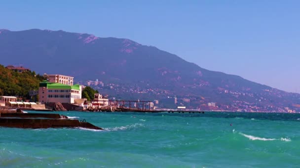 Espaço Costeiro Edifícios Nas Colinas Yalta República Crimeia — Vídeo de Stock