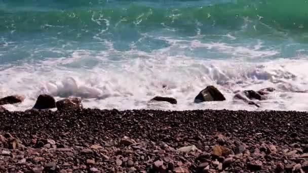 Ακτή Της Θάλασσας Αμμώδη Παραλία Και Υψηλό Κύμα — Αρχείο Βίντεο