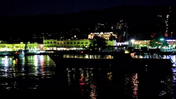 Noční Pohled Hladiny Moře Budovy Obchodní Námořní Přístav Jalta Republiky — Stock video