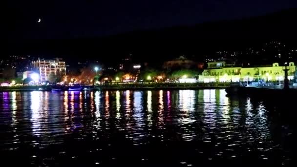 Vista Serale Dalla Superficie Del Mare Sugli Edifici Porto Marittimo — Video Stock