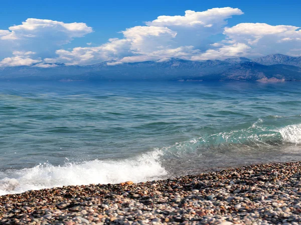 Pantai Yang Indah Pantai Laut Mediterania Dan Pegunungan Tunektepe Dekat — Stok Foto