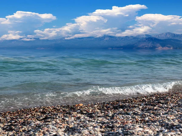 Pantai Yang Indah Pantai Laut Mediterania Dan Pegunungan Tunektepe Dekat — Stok Foto