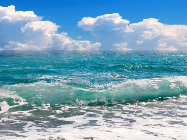 Яркое Солнечное Небо Прибрежная Полоса Средиземного Моря — стоковое фото