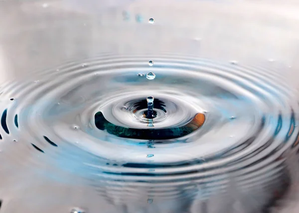 Drop Water Falls Surface Liquid Creating Bizarre Patterns — 스톡 사진