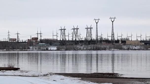 Egy Vízerőmű Építményei Épületei Volga Folyón Volgograd Oroszország Közelében — Stock videók