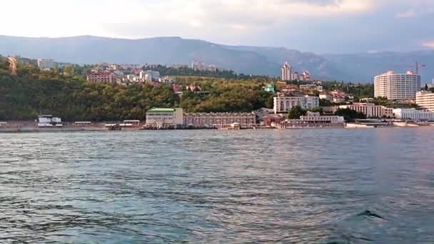 Vista Desde Barco Costa Del Mar Ciudad Yalta República Crimea — Vídeo de stock