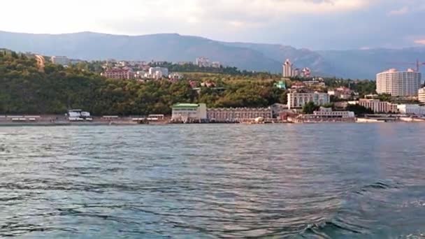 Vista Desde Barco Costa Del Mar Ciudad Yalta República Crimea — Vídeo de stock