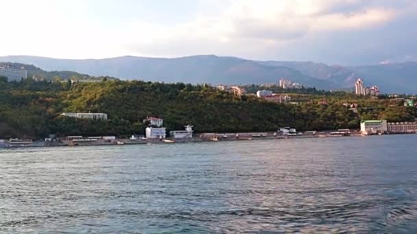 Vista Desde Barco Costa Del Mar Ciudad Yalta República Crimea — Vídeos de Stock