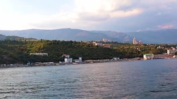 Vista Dalla Nave Sulla Costa Mare Della Città Yalta Repubblica — Video Stock