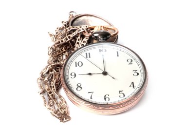 Koleksiyoncunun hazinesinden güzel bir cep saati.